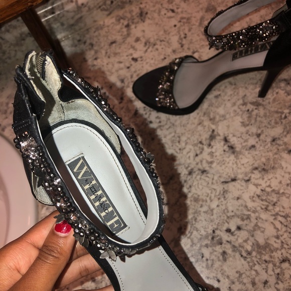Black Vera Wang Heels - Picture 4 of 4